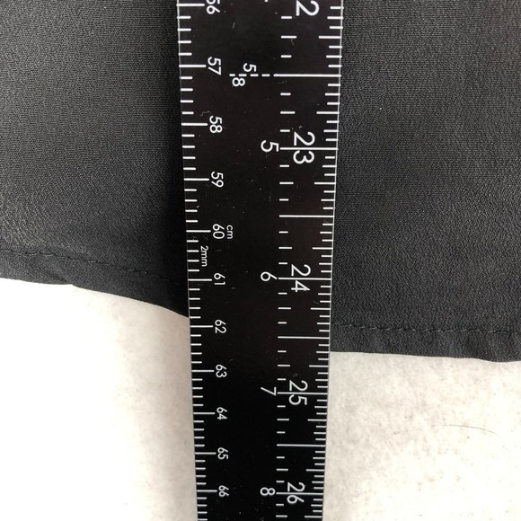 Line & Dot Women's Size Medium Black Chain Detail Sleeveless Crepe Blouse - Picture 6 of 11